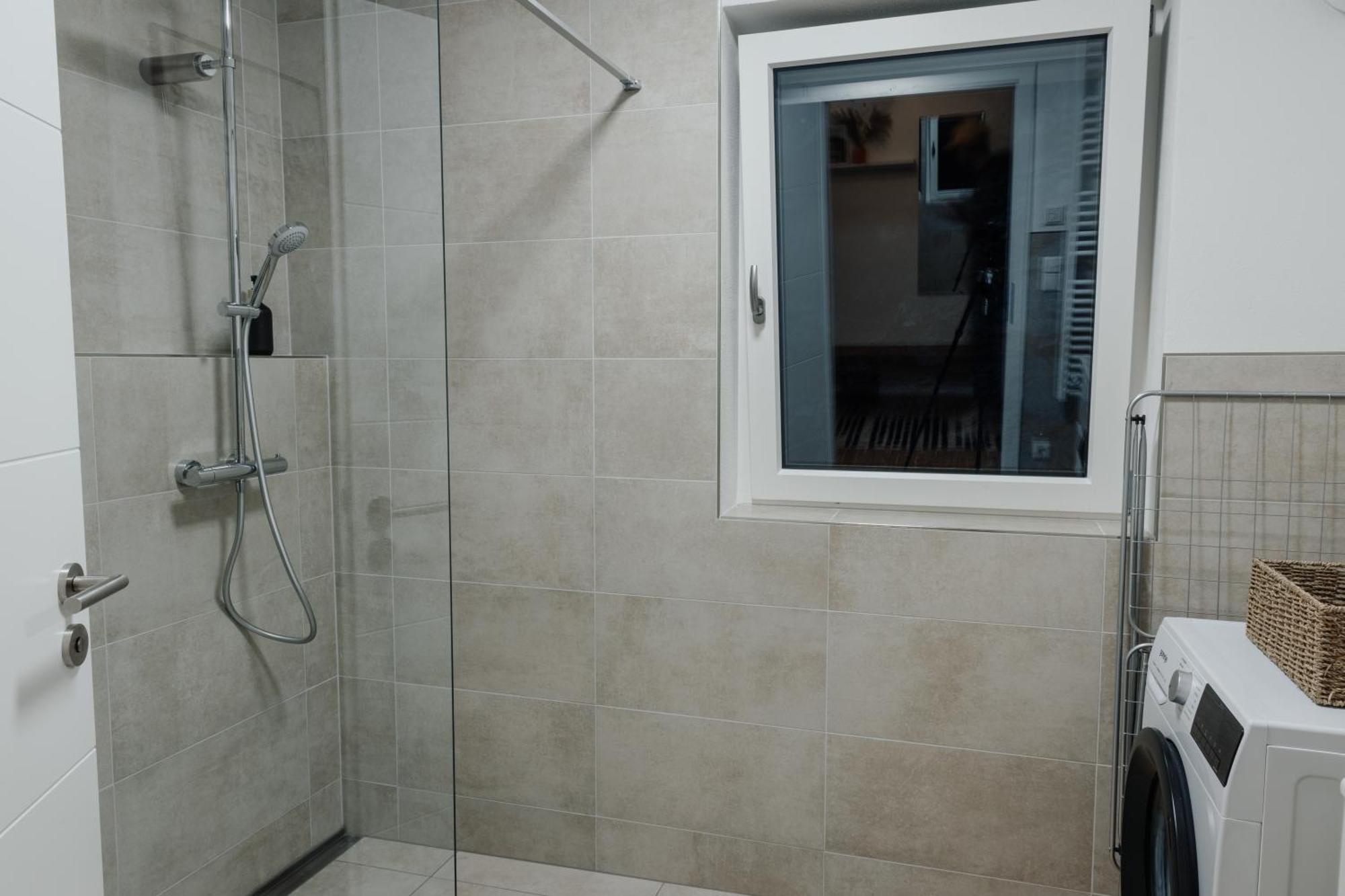 Passaus Motto Appartements! Solo - Paerchen - Familien - Gruppen Esterno foto
